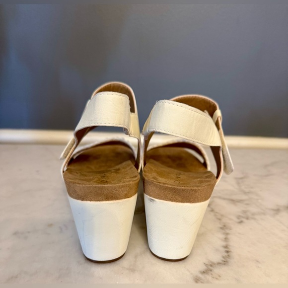 Lucky Brand White Wedge Heel Sandals. New. Size 9.5 - Picture 4 of 5